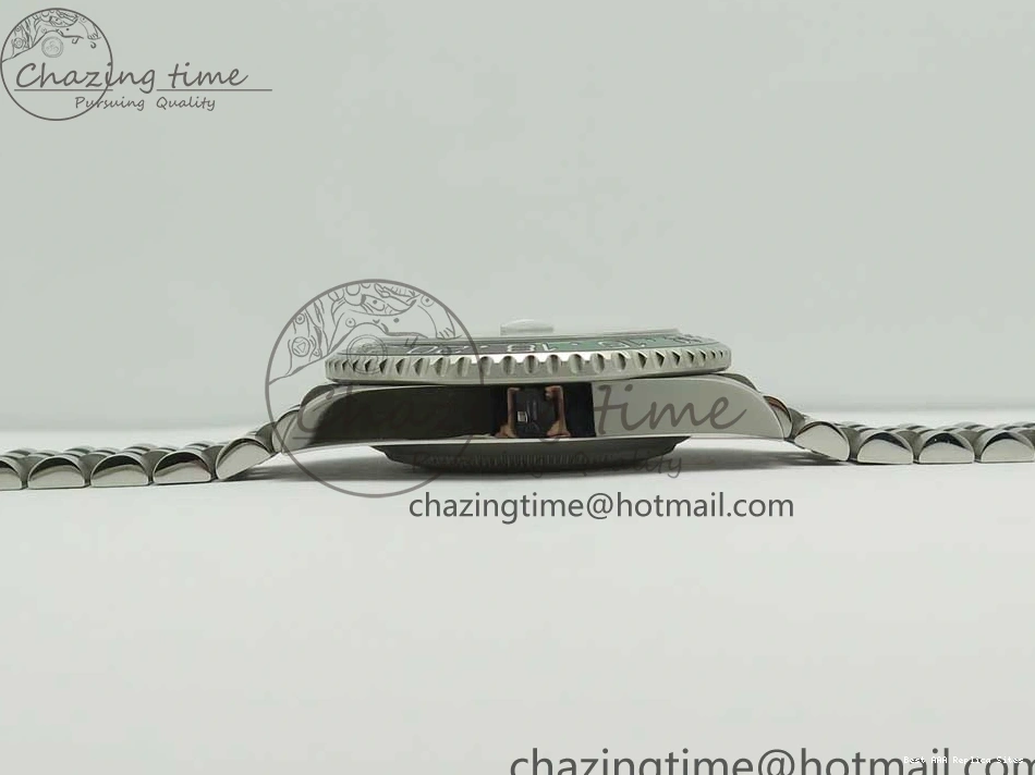 Best AAA Replica Sites GMT-Master Bezel Ceramic Black BPF Bracelet on Green Jubilee 126710 3347 SS Dial A II UrbanChic Black BLRO SS 1225